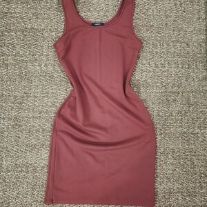 Elegant Sleeveless Dress in Terrecotta